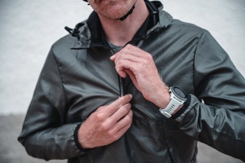 Gravel Hooded Windbraker Olive