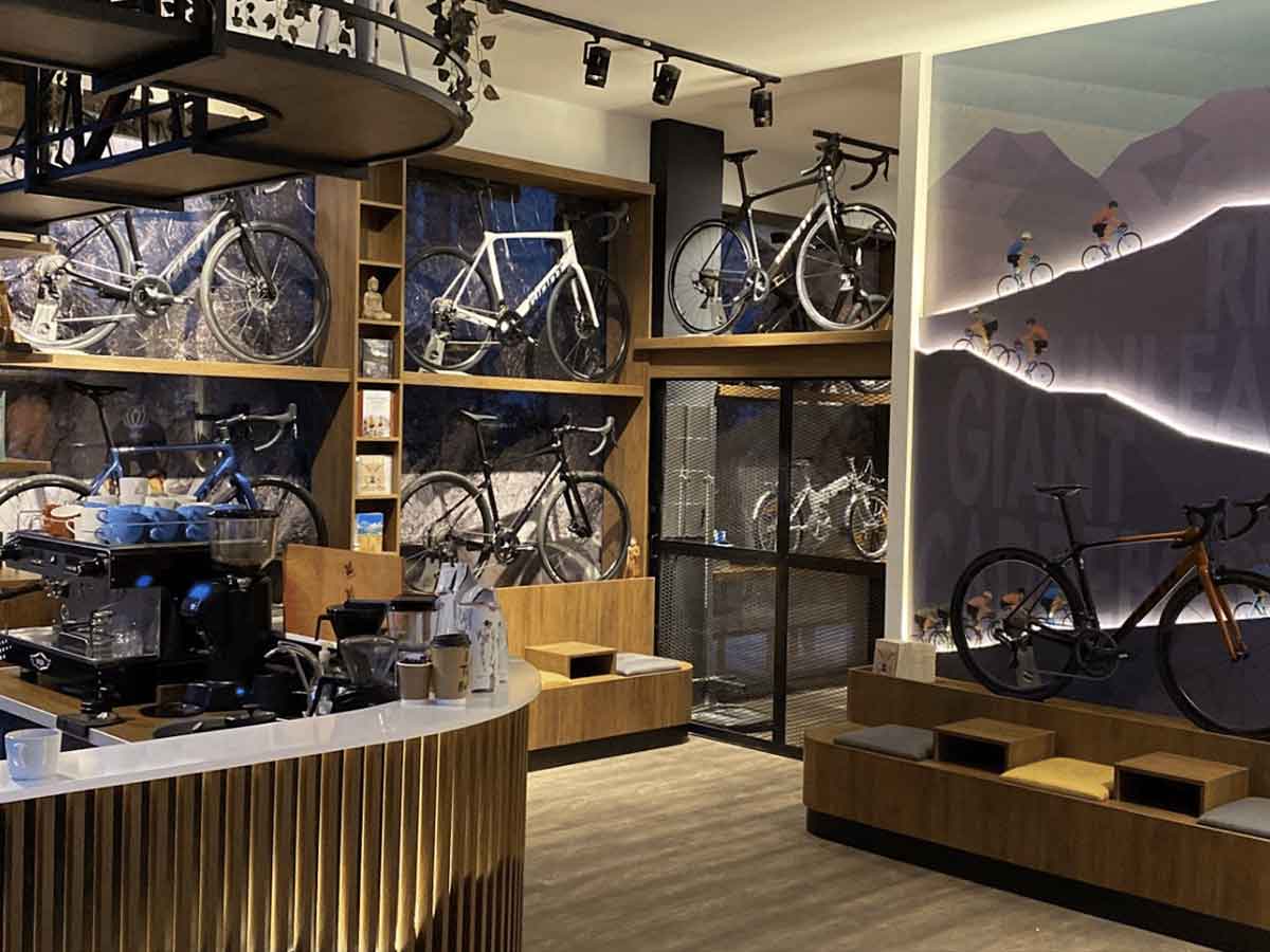 Giant Türkiye Hakkında